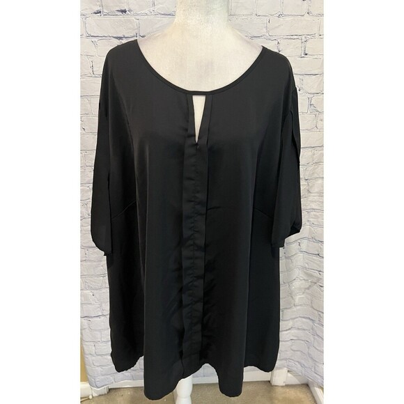 BloomChic Tops - NWT BloomChic Black Plus-size Blouse Top Size 28